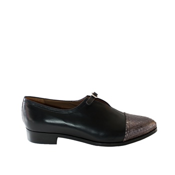 BLACK/DK SILVER LOAFERS