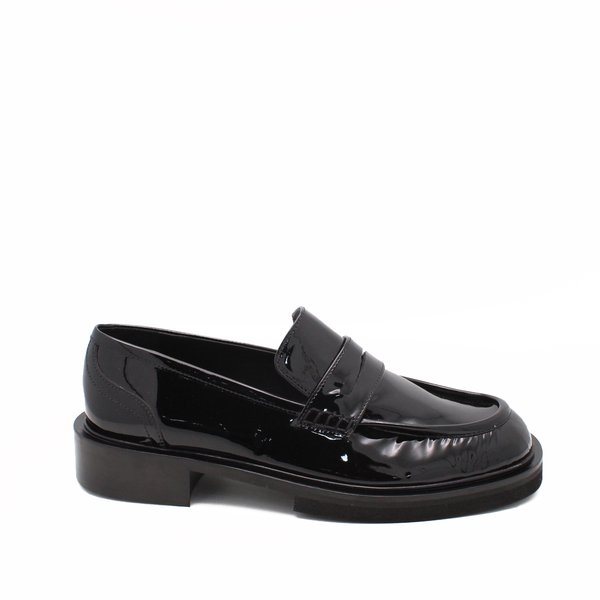 24WF01L3 NEW YORK BLACK PATENT